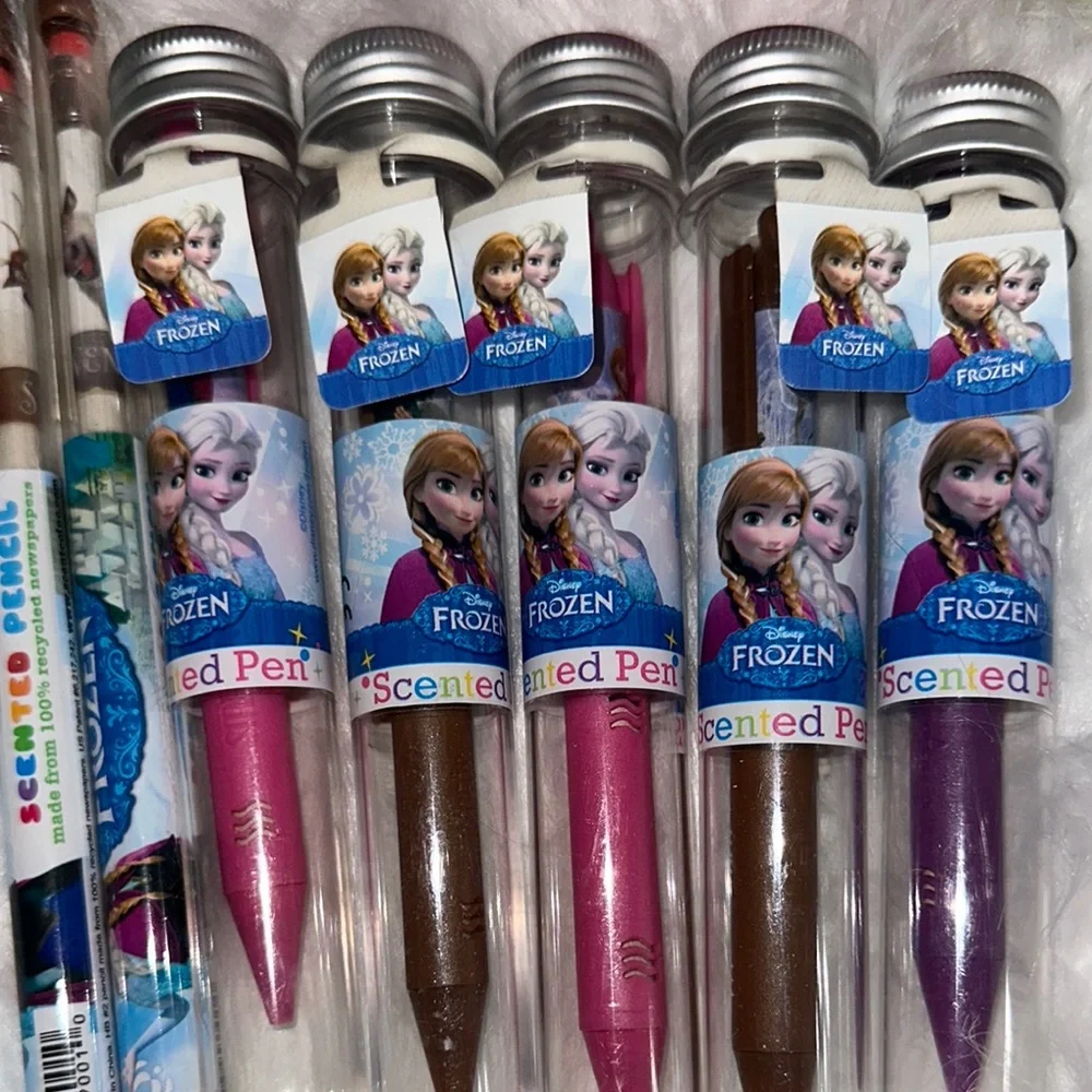 Disney Frozen Scented Pencil & Pen Set Scentco Sven Cola